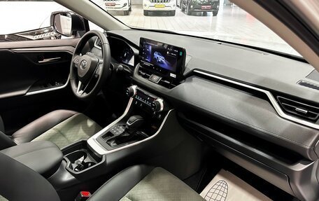 Toyota RAV4, 2025 год, 4 070 000 рублей, 17 фотография