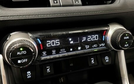 Toyota RAV4, 2025 год, 4 070 000 рублей, 27 фотография