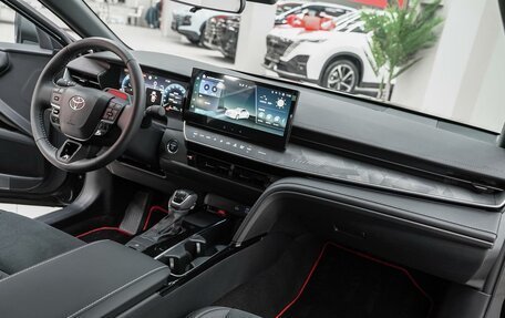 Toyota Camry, 2025 год, 4 699 000 рублей, 15 фотография