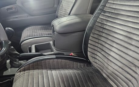 Toyota Land Cruiser 100 рестайлинг 2, 2004 год, 2 700 000 рублей, 1 фотография