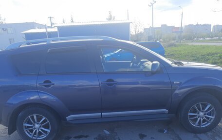 Mitsubishi Outlander III рестайлинг 3, 2008 год, 990 000 рублей, 3 фотография