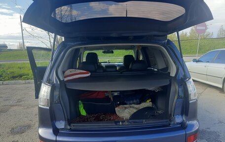 Mitsubishi Outlander III рестайлинг 3, 2008 год, 990 000 рублей, 11 фотография