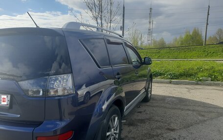 Mitsubishi Outlander III рестайлинг 3, 2008 год, 990 000 рублей, 9 фотография