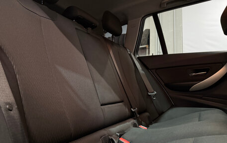 BMW 3 серия, 2018 год, 1 997 000 рублей, 23 фотография