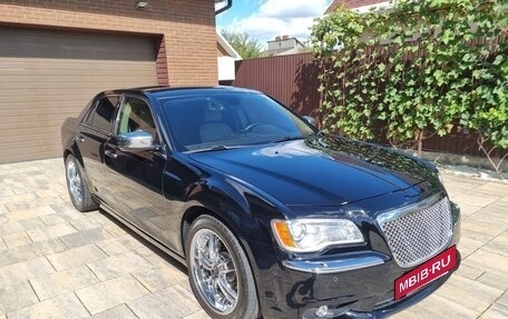 Chrysler 300C II, 2012 год, 1 450 000 рублей, 10 фотография