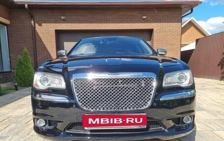 Chrysler 300C II, 2012 год, 1 450 000 рублей, 9 фотография
