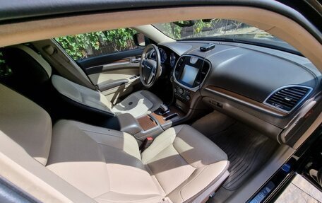 Chrysler 300C II, 2012 год, 1 450 000 рублей, 20 фотография