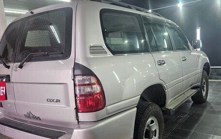 Toyota Land Cruiser 100 рестайлинг 2, 2004 год, 2 700 000 рублей, 11 фотография