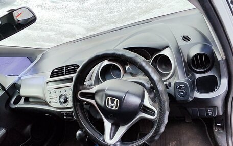 Honda Fit III, 2009 год, 450 000 рублей, 4 фотография