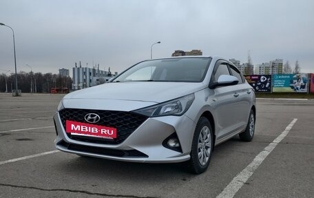 Hyundai Solaris II рестайлинг, 2020 год, 1 750 000 рублей, 3 фотография