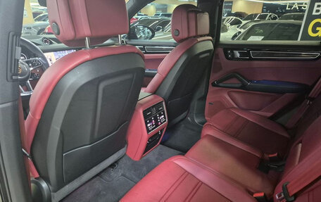 Porsche Cayenne III, 2022 год, 7 910 000 рублей, 12 фотография