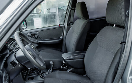 Chevrolet Niva I рестайлинг, 2015 год, 597 000 рублей, 11 фотография