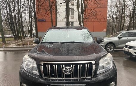 Toyota Land Cruiser Prado 150 рестайлинг 2, 2013 год, 2 990 000 рублей, 1 фотография