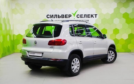 Volkswagen Tiguan I, 2011 год, 1 000 000 рублей, 2 фотография