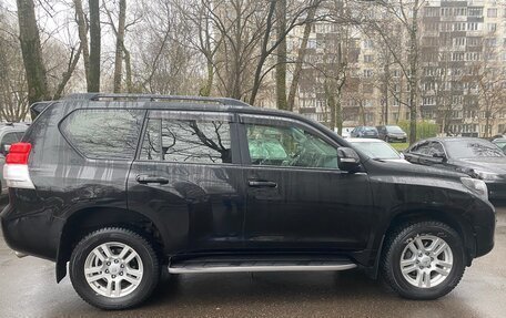 Toyota Land Cruiser Prado 150 рестайлинг 2, 2013 год, 2 990 000 рублей, 4 фотография