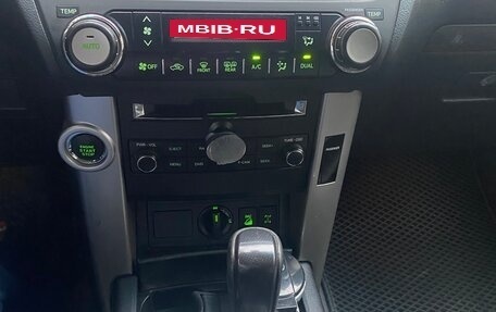 Toyota Land Cruiser Prado 150 рестайлинг 2, 2013 год, 2 990 000 рублей, 10 фотография