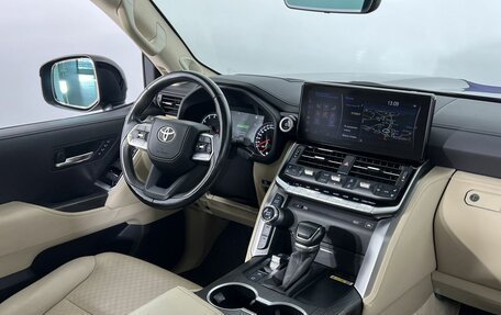 Toyota Land Cruiser, 2021 год, 9 400 000 рублей, 14 фотография