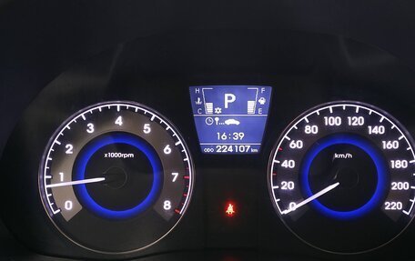 Hyundai Solaris II рестайлинг, 2013 год, 22 фотография