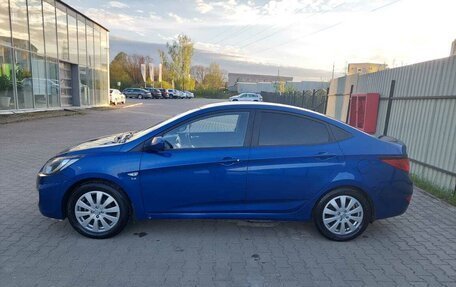 Hyundai Solaris II рестайлинг, 2011 год, 770 000 рублей, 4 фотография