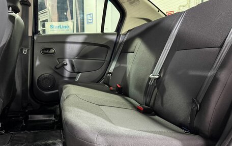 Renault Logan II, 2016 год, 859 000 рублей, 10 фотография