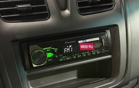 Renault Logan II, 2016 год, 859 000 рублей, 17 фотография