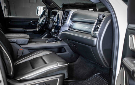 Rambler 1500, 2019 год, 6 799 999 рублей, 25 фотография