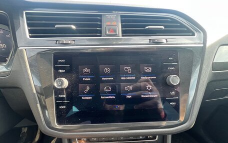 Volkswagen Tiguan II, 2020 год, 2 650 000 рублей, 10 фотография