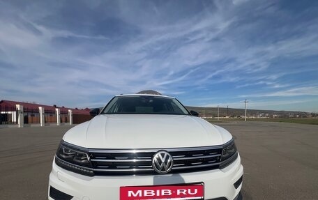 Volkswagen Tiguan II, 2020 год, 2 650 000 рублей, 13 фотография