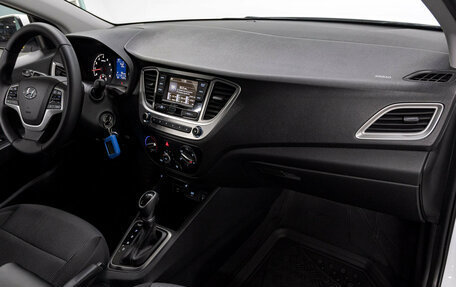 Hyundai Solaris II рестайлинг, 2021 год, 1 599 000 рублей, 16 фотография