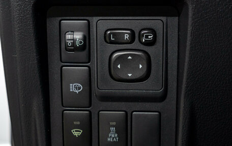 Toyota Land Cruiser Prado 150 рестайлинг 2, 2010 год, 1 999 000 рублей, 12 фотография