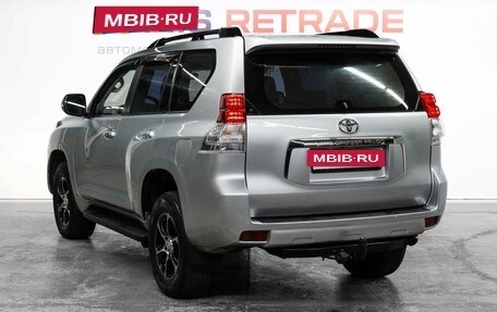 Toyota Land Cruiser Prado 150 рестайлинг 2, 2010 год, 1 999 000 рублей, 7 фотография