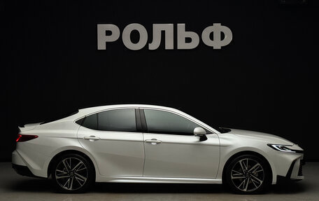 Toyota Camry, 2024 год, 4 650 000 рублей, 6 фотография