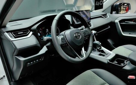 Toyota RAV4, 2025 год, 4 440 000 рублей, 18 фотография