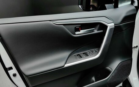 Toyota RAV4, 2025 год, 4 440 000 рублей, 28 фотография