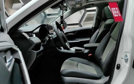 Toyota RAV4, 2025 год, 4 440 000 рублей, 23 фотография