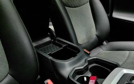 Toyota RAV4, 2025 год, 4 440 000 рублей, 31 фотография