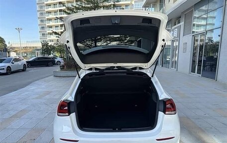 Mercedes-Benz A-Класс, 2022 год, 2 200 000 рублей, 9 фотография