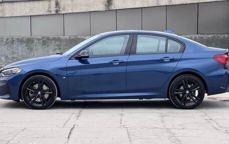 BMW 1 серия, 2022 год, 2 100 000 рублей, 4 фотография