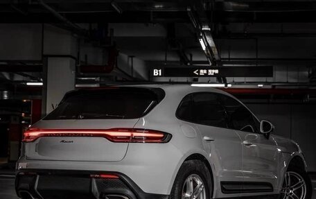 Porsche Macan I рестайлинг, 2022 год, 6 200 000 рублей, 3 фотография
