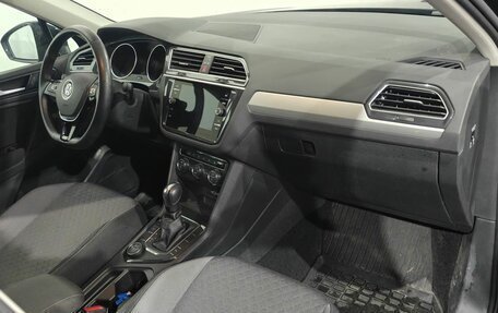 Volkswagen Tiguan II, 2020 год, 3 048 000 рублей, 10 фотография