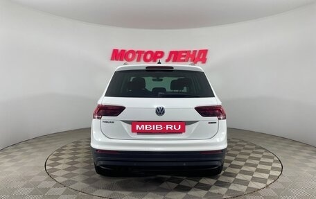 Volkswagen Tiguan II, 2018 год, 2 256 000 рублей, 5 фотография