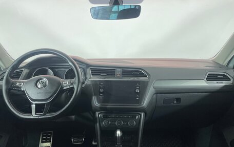 Volkswagen Tiguan II, 2018 год, 2 256 000 рублей, 12 фотография