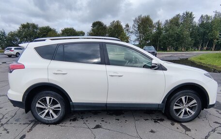Toyota RAV4, 2015 год, 2 330 000 рублей, 4 фотография