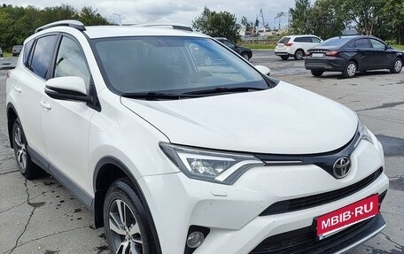 Toyota RAV4, 2015 год, 2 330 000 рублей, 3 фотография