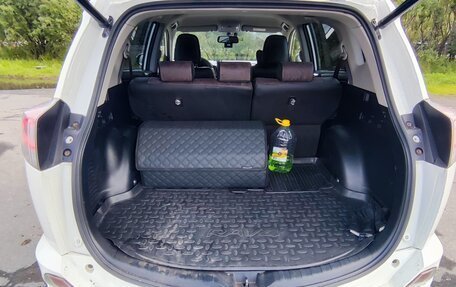 Toyota RAV4, 2015 год, 2 330 000 рублей, 15 фотография