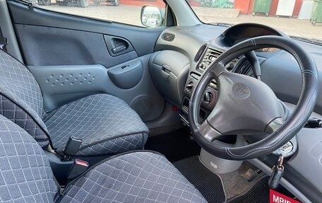 Toyota FunCargo, 2000 год, 365 000 рублей, 10 фотография