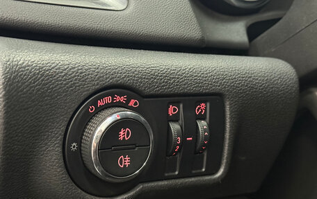 Opel Astra J, 2011 год, 690 000 рублей, 17 фотография