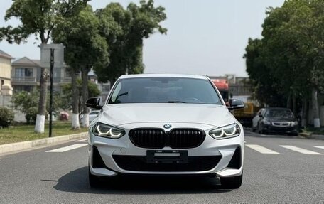 BMW 1 серия, 2022 год, 1 720 000 рублей, 2 фотография