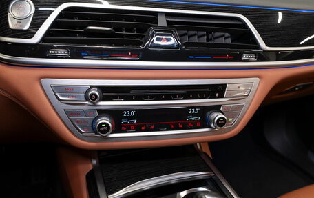 BMW 7 серия, 2017 год, 3 500 000 рублей, 18 фотография