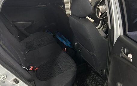 Hyundai Solaris II рестайлинг, 2015 год, 600 000 рублей, 9 фотография